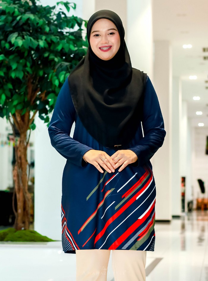 Yasnaa | Navy Blue